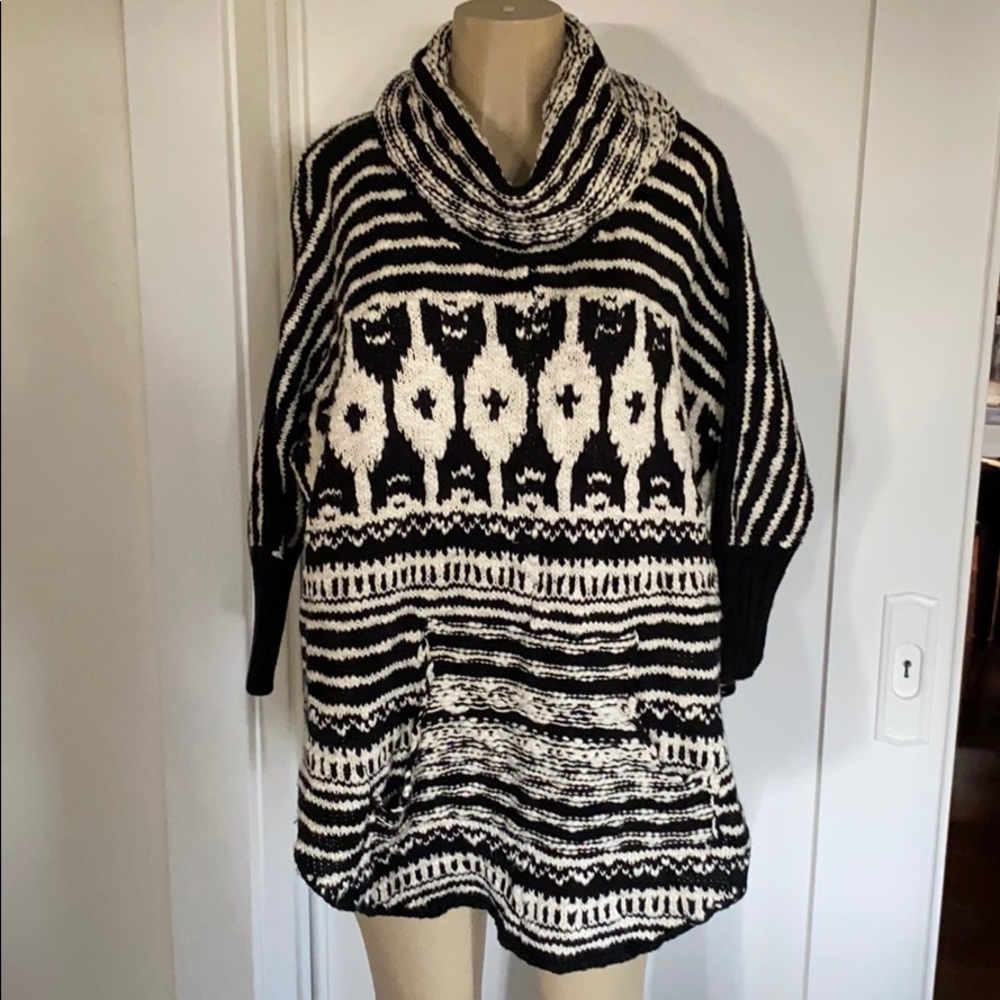Philosophy black and white sweater